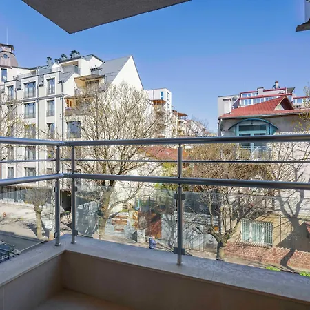 Apartment 1bd With Ac & Lift In Center By Flat Mаnаger *