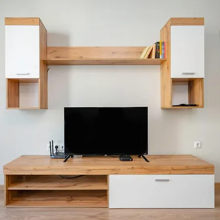 1bd With Ac & Lift In Center By Flat Mаnаger
