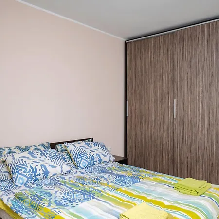 1bd With Ac & Lift In Center By Flat Mаnаger *