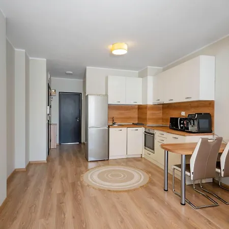 1bd With Ac & Lift In Center By Flat Mаnаger